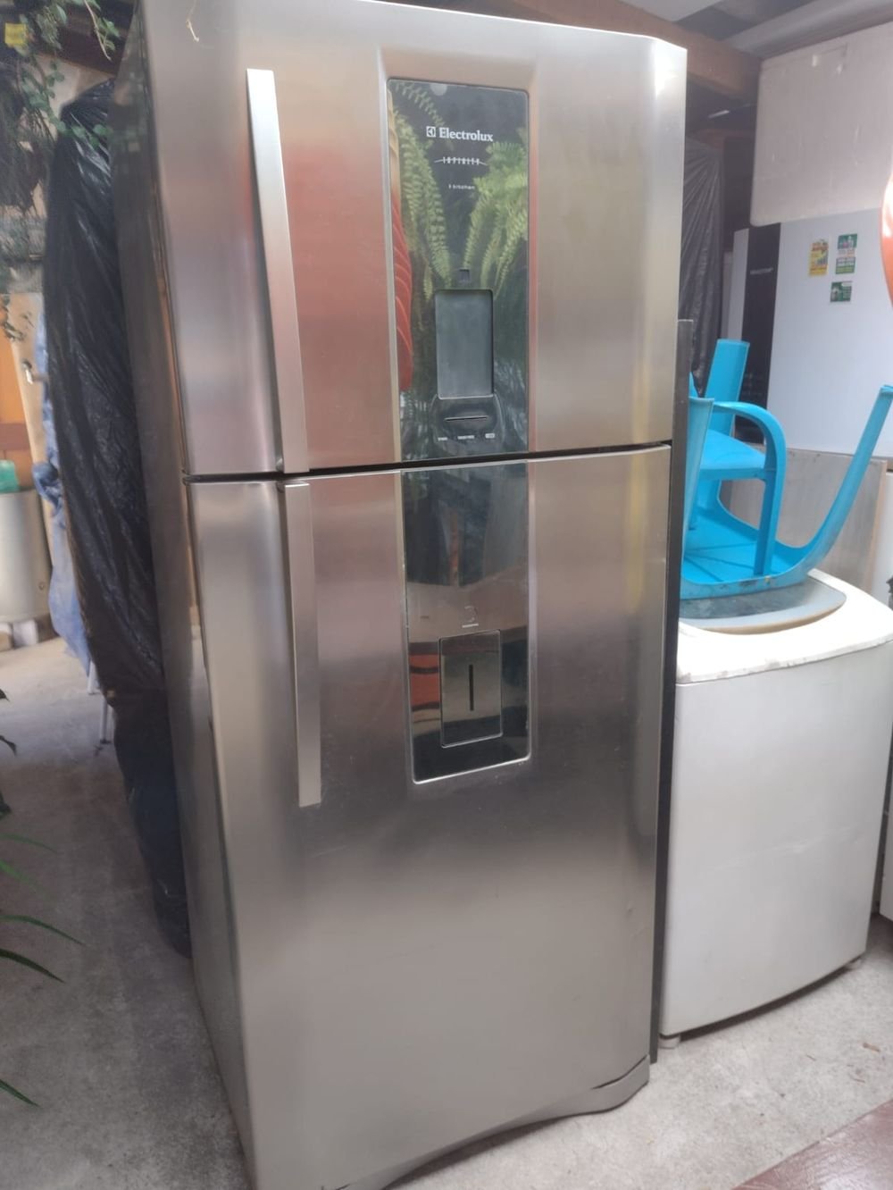 Conserto de geladeira Electrolux Inox French Door em Curitiba — Microlave Curitiba